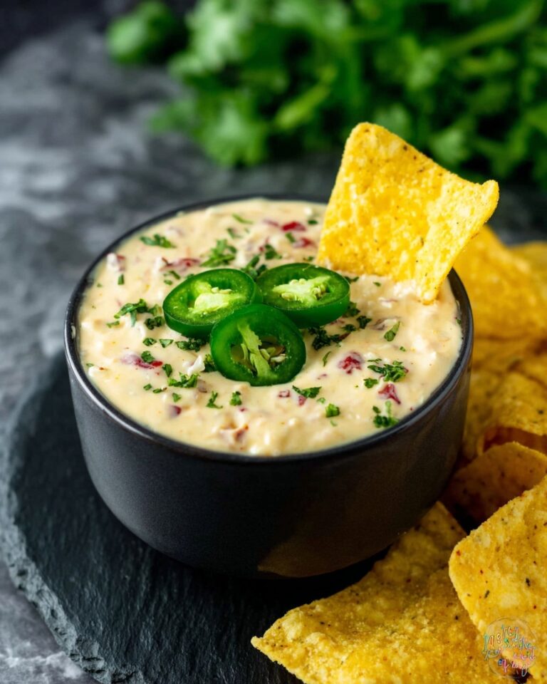 Crockpot White Queso Dip Recipe